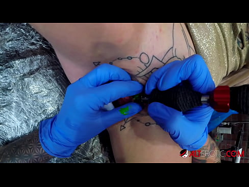 ❤️ An hottie thar a bheith tattooed Sully Savage fuair tattoo ar a clitoris ❤️❌  Porn álainn  ag porn % ga.rassadakubani.ru%  ️❤